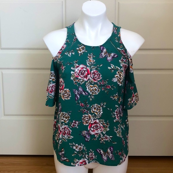 Monteau Tops - Francesca’s Cold Shoulder Top